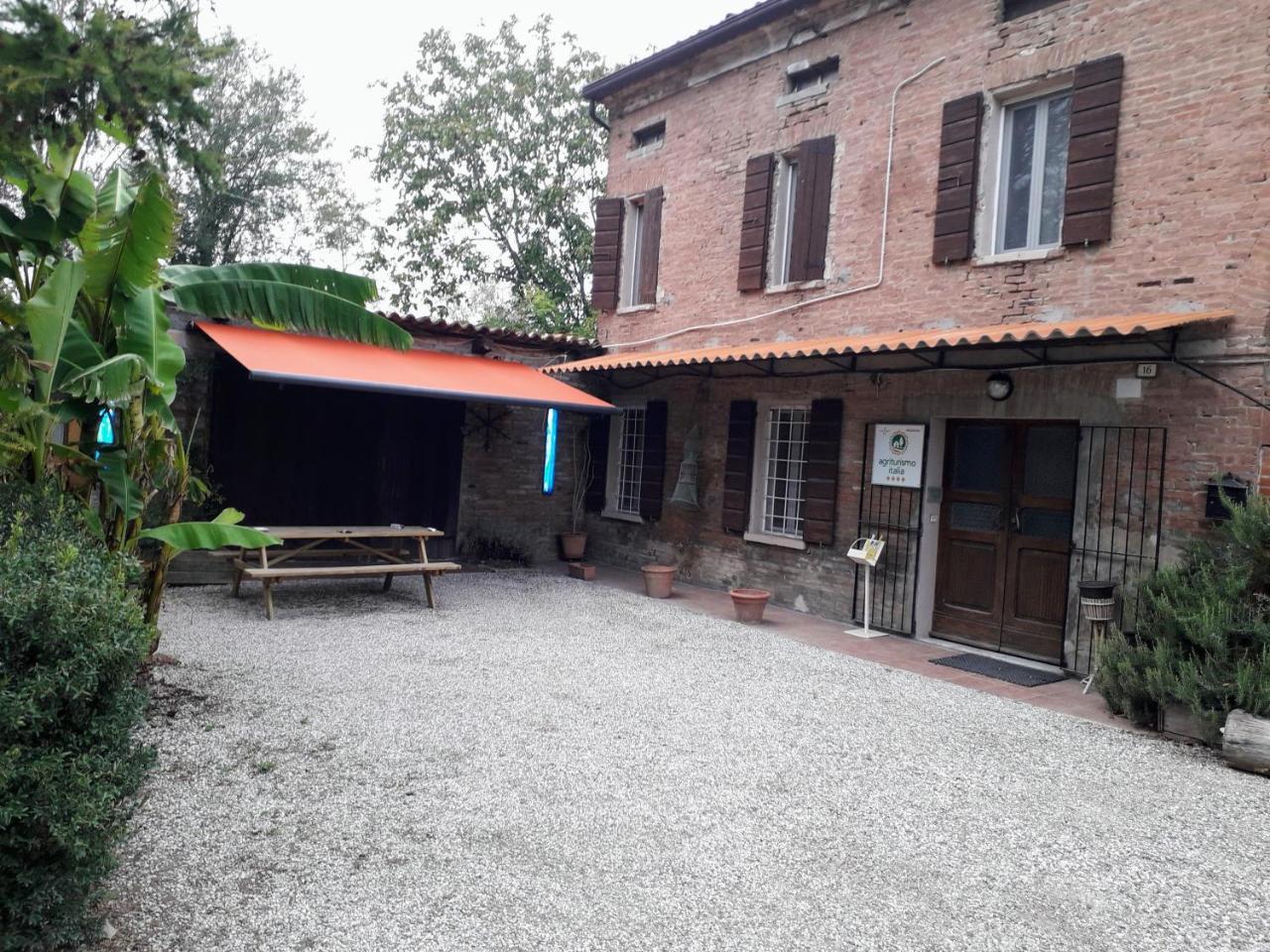 Agriturismo Dosso Al Porto Villa Rolo Exterior photo